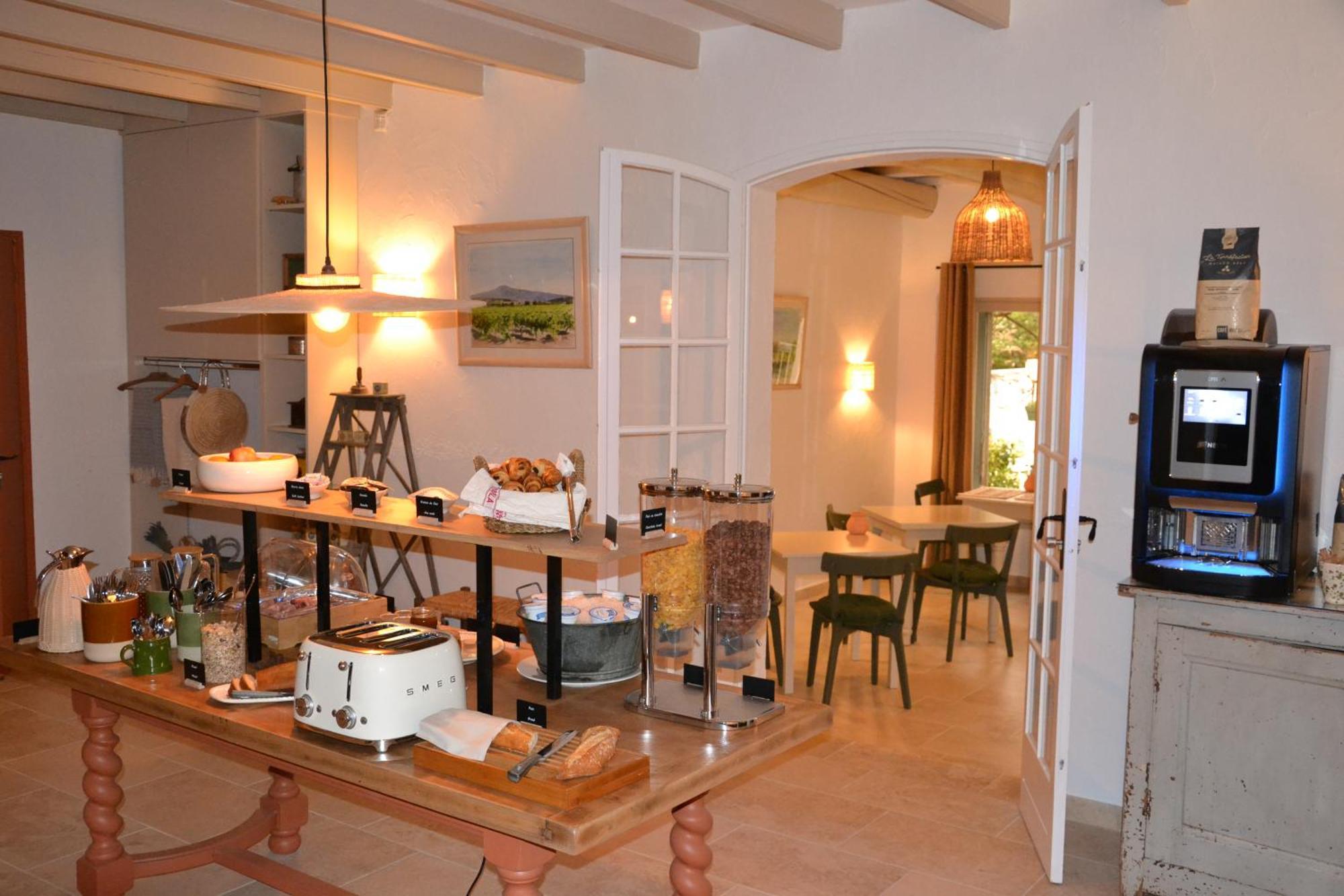Hotel La Garrigue & Bar Piscine Venasque Esterno foto